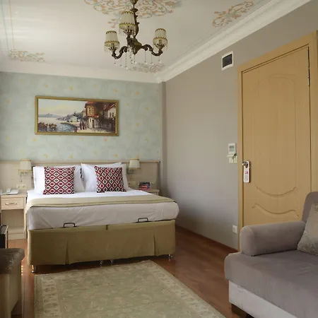 Отель Sultans Royal